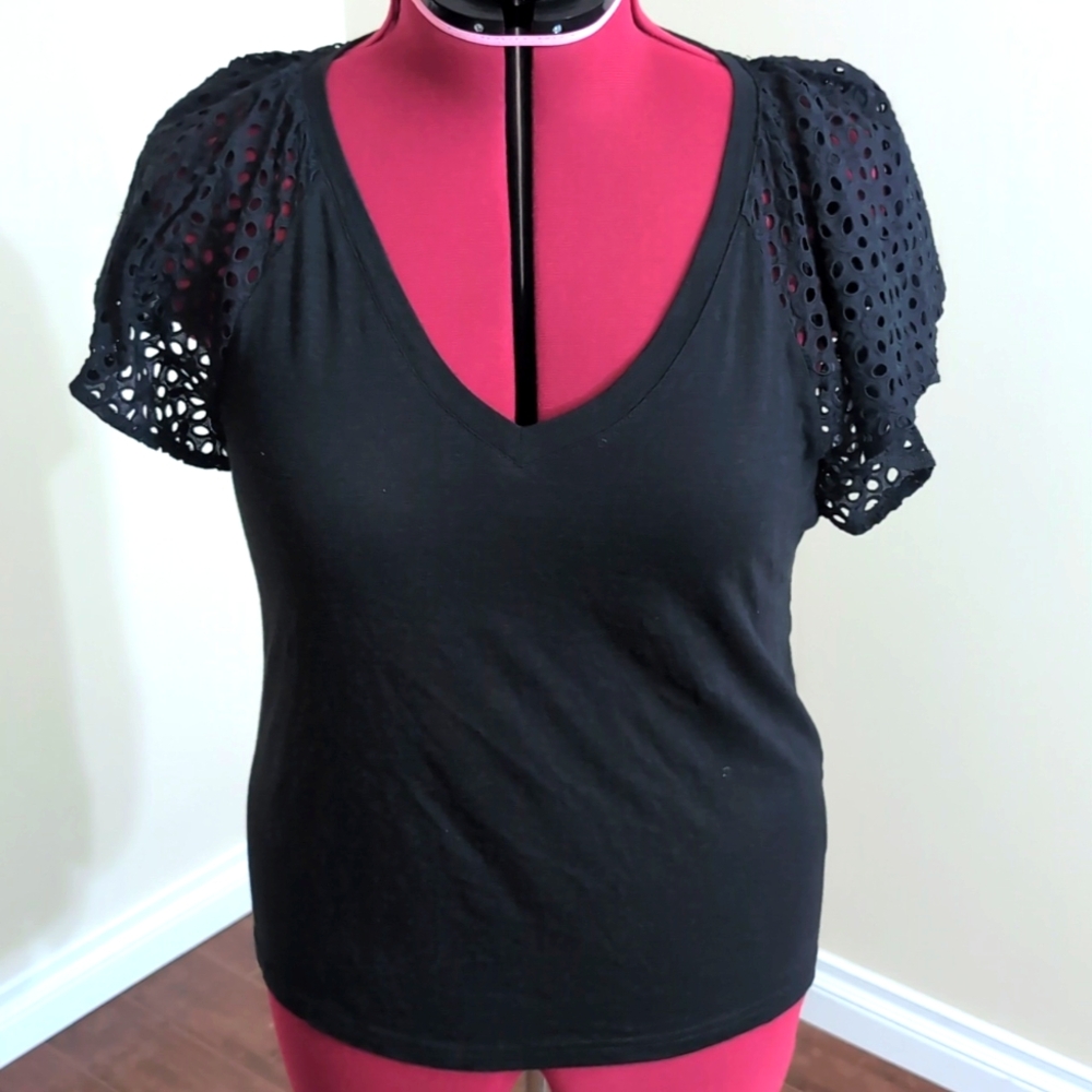 Jane Delancey| Black V-Neck T-shirt With Patterned Netted Sleeves Cotton